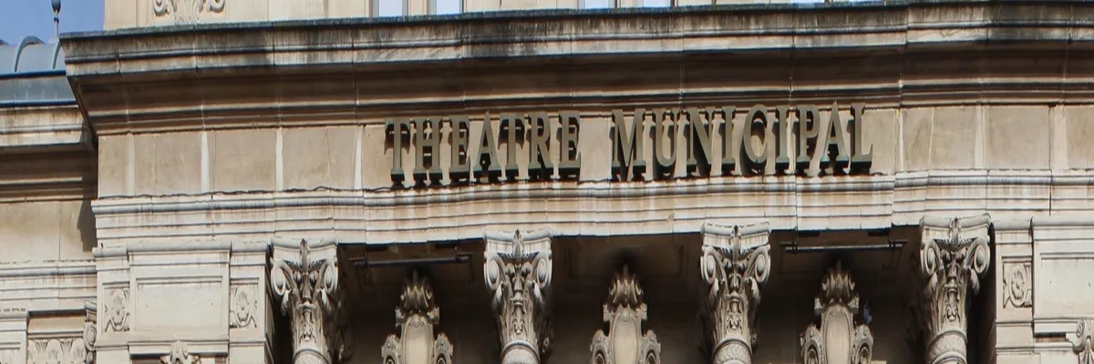 Image Monte escalier Bourg-en-Bresse