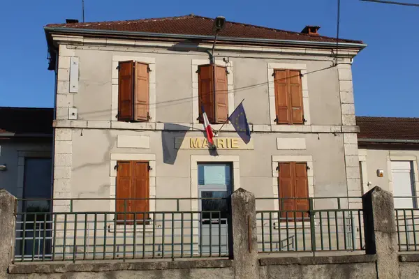 Monte Escalier 01 Monte escalier Condamine