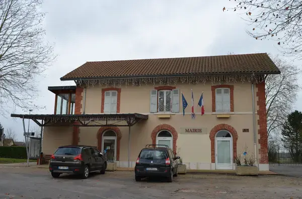 Monte Escalier 01 Monte escalier Marlieux